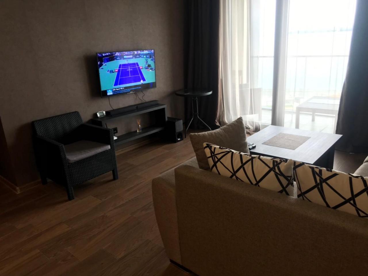 Premium Apartment In Porta Batumi Tower Buitenkant foto